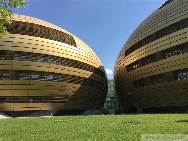 無(wú)邊框的 nubia Z9 ，一款既有驚喜，又有驚艷的智能手機(jī)