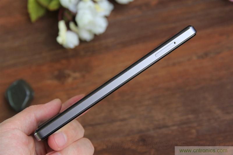 無(wú)邊框的 nubia Z9 ，一款既有驚喜，又有驚艷的智能手機(jī)