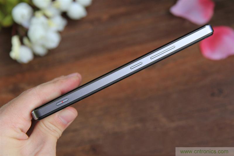 無(wú)邊框的 nubia Z9 ，一款既有驚喜，又有驚艷的智能手機(jī)