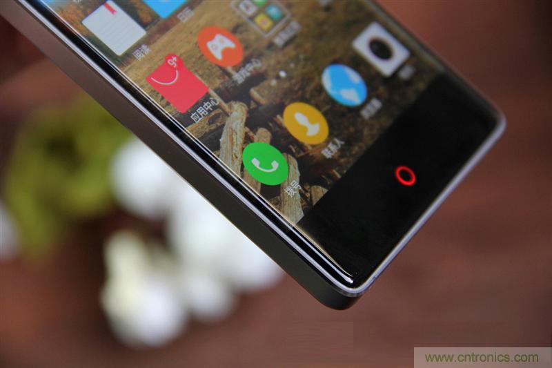 無(wú)邊框的 nubia Z9 ，一款既有驚喜，又有驚艷的智能手機(jī)