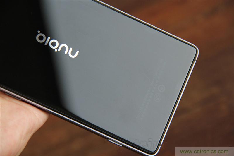 無(wú)邊框的 nubia Z9 ，一款既有驚喜，又有驚艷的智能手機(jī)