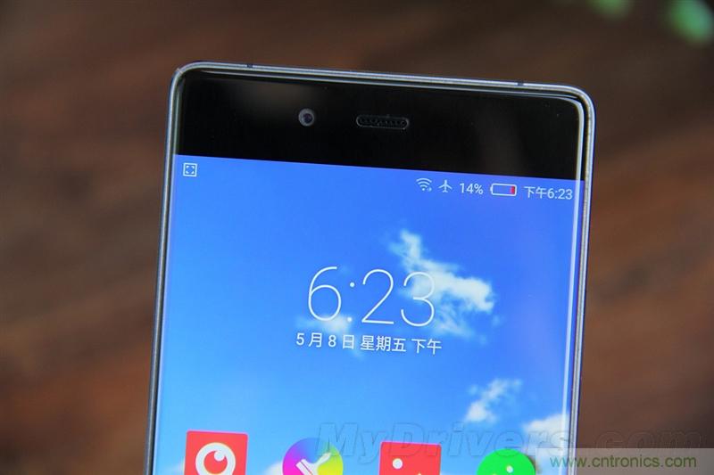 無(wú)邊框的 nubia Z9 ，一款既有驚喜，又有驚艷的智能手機(jī)