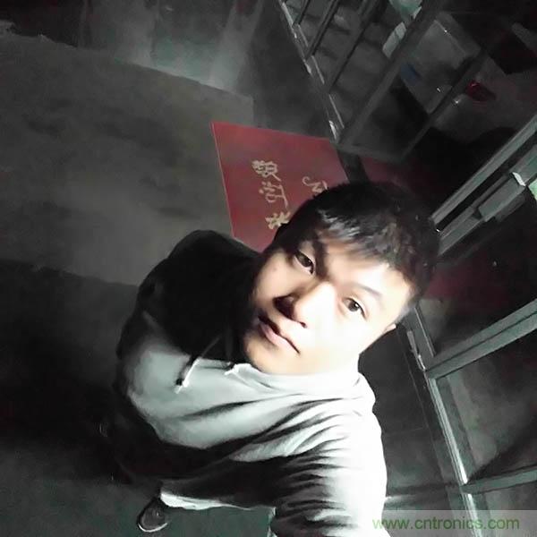 業(yè)界良心 LG V10 評測:剛毅、冷峻，不失人性化