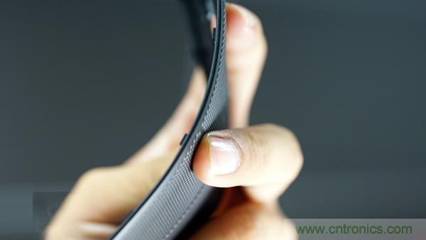 業(yè)界良心 LG V10 評測:剛毅、冷峻，不失人性化