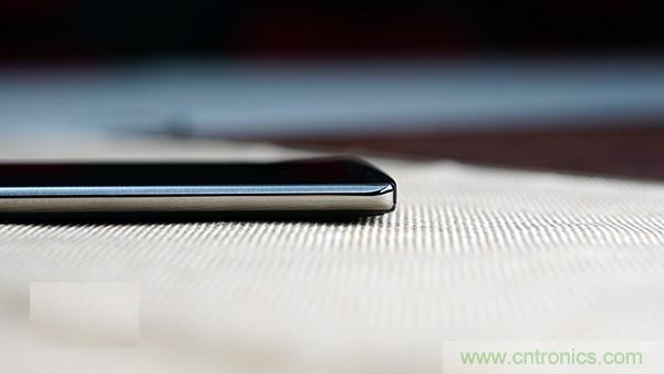 業(yè)界良心 LG V10 評測:剛毅、冷峻，不失人性化