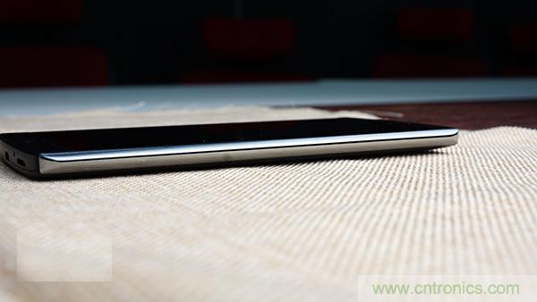 業(yè)界良心 LG V10 評測:剛毅、冷峻，不失人性化