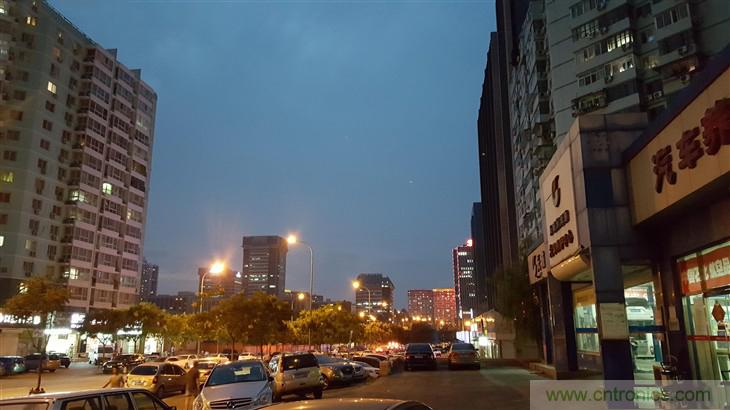 三星S6 edge+評(píng)測：擊退note 5，帶著雙曲屏卷土重來