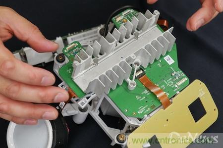 拆解筆記本不過癮，那就來拆拆日本情感機(jī)器人吧！