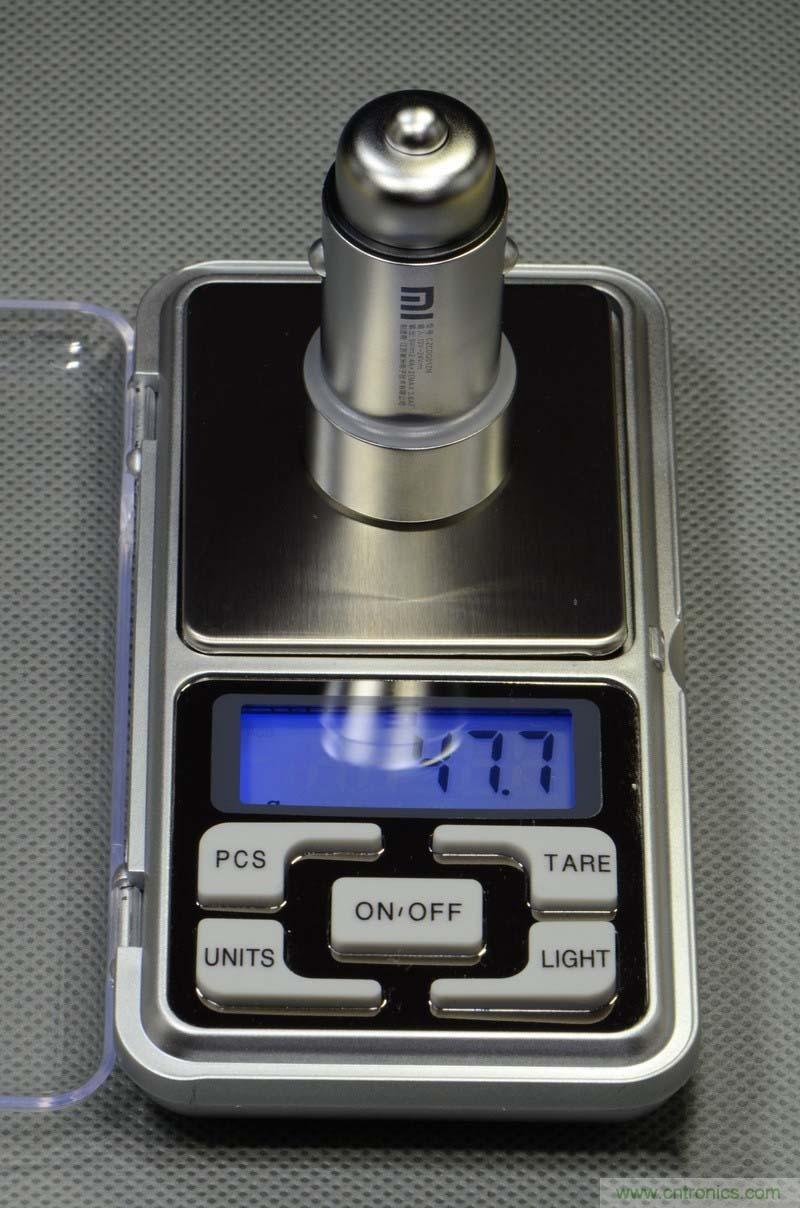 小米車載充電器拆解評測：49元能讓這枚&ldquo;子彈&rdquo;飛多遠？