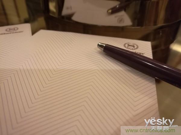 新旗艦Mate 8全評(píng)測(cè)：橫空出世！能否延續(xù)一機(jī)難求？