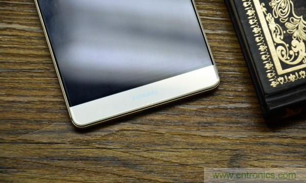 新旗艦Mate 8全評(píng)測(cè)：橫空出世！能否延續(xù)一機(jī)難求？