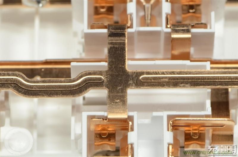 做工怒贊 神秘芯片！小米智能插線板拆解、評(píng)測(cè)