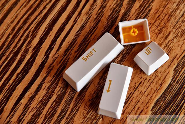 左手寫愛，右手寫他&mdash;&mdash;從此鍵盤鼠標(biāo)不分家！