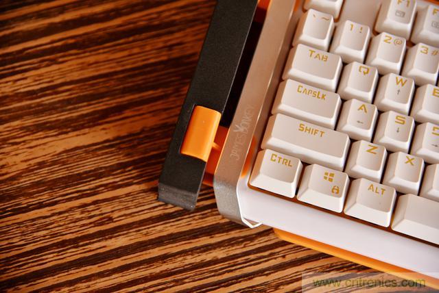 左手寫愛，右手寫他&mdash;&mdash;從此鍵盤鼠標(biāo)不分家！