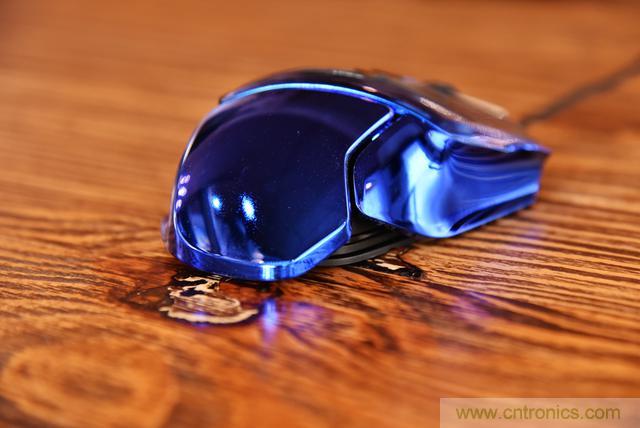 左手寫愛，右手寫他&mdash;&mdash;從此鍵盤鼠標(biāo)不分家！