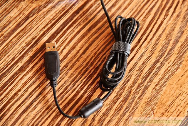 左手寫愛，右手寫他&mdash;&mdash;從此鍵盤鼠標(biāo)不分家！