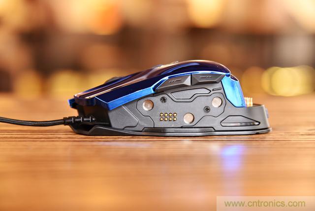 左手寫愛，右手寫他&mdash;&mdash;從此鍵盤鼠標(biāo)不分家！