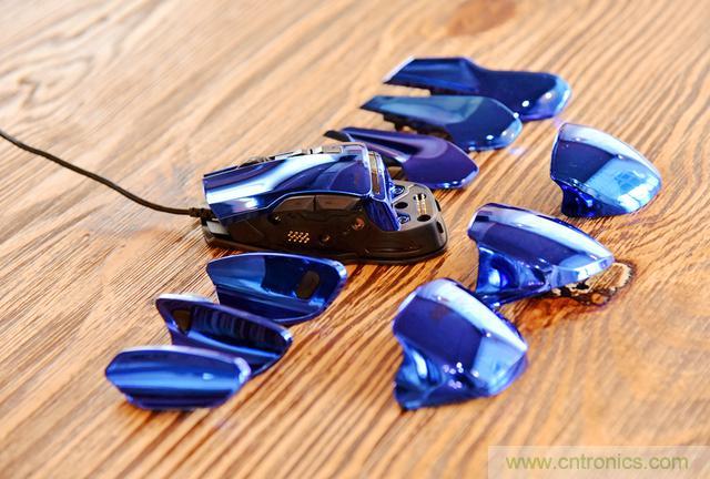 左手寫愛，右手寫他&mdash;&mdash;從此鍵盤鼠標(biāo)不分家！