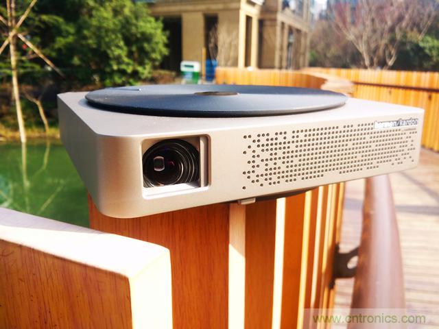 無屏電視時代已然來臨，客廳你做好準備了嗎？