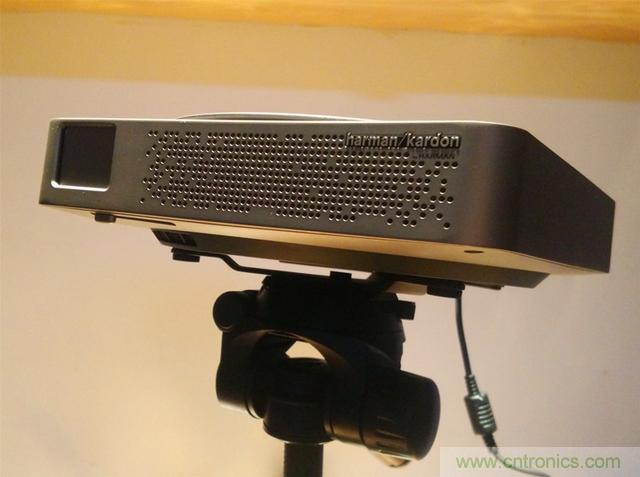 無屏電視時代已然來臨，客廳你做好準備了嗎？