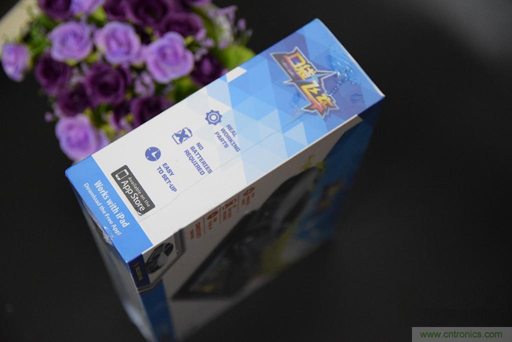 虛擬與現(xiàn)實(shí)相結(jié)合的飛車游戲，讓你體驗(yàn)速度與激情的碰撞！