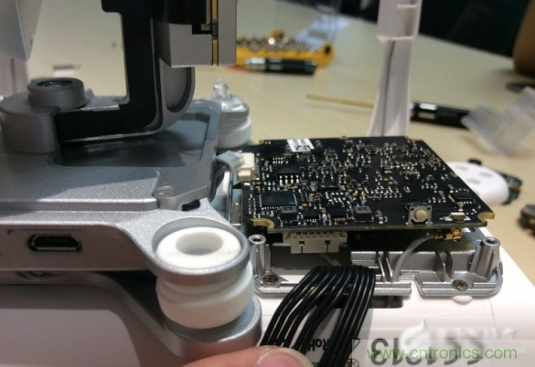 真飛機(jī)拆不著，那就來拆拆無人機(jī)&ldquo;鼻祖&rdquo;大疆吧！