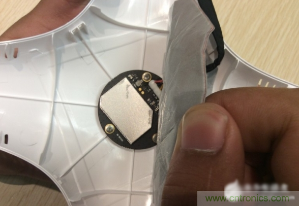 真飛機(jī)拆不著，那就來拆拆無人機(jī)&ldquo;鼻祖&rdquo;大疆吧！