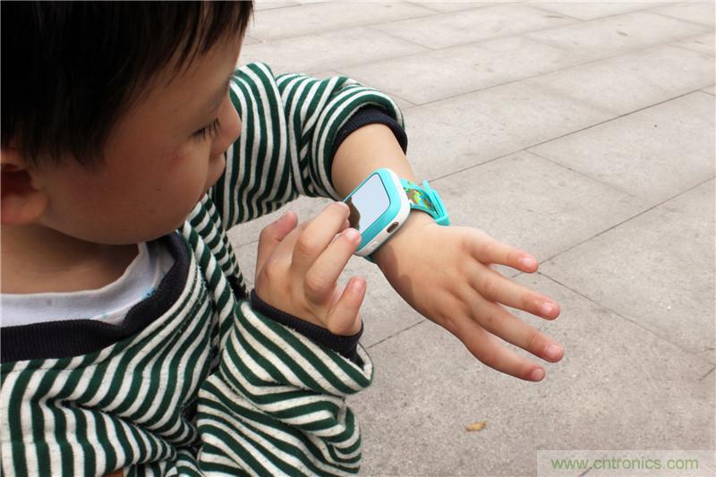 別讓《失孤》重演，360兒童手表幫你定住家中小頑童！