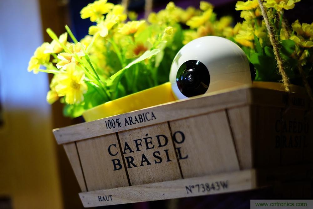 造型神似BB8，讓照片翻滾起來(lái)&mdash;&mdash;暴風(fēng)魔眼