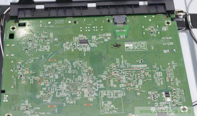 小米電視震撼拆解:內(nèi)部芯片電路設(shè)計構(gòu)造曝光