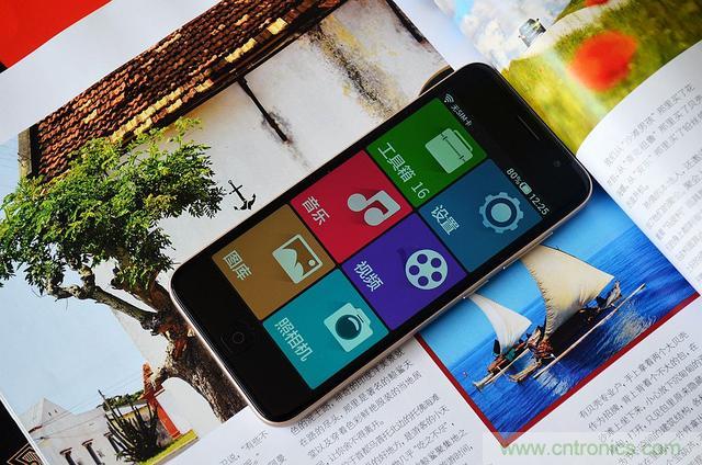 1599元，這款老年手機比小米note還貴100元