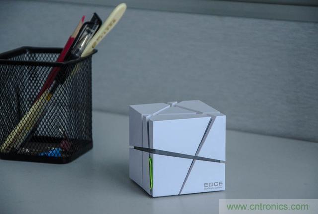 洛斐創(chuàng)意藍(lán)牙音箱，光與建筑點(diǎn)綴生活