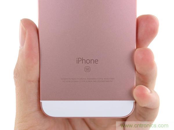 有什么地方?jīng)]有變？iPhone SE真機(jī)拆解