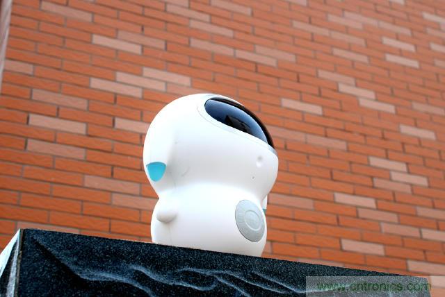 &ldquo;爸爸再不陪我，我就長(zhǎng)大了&rdquo;&mdash;&mdash;小騰機(jī)器人