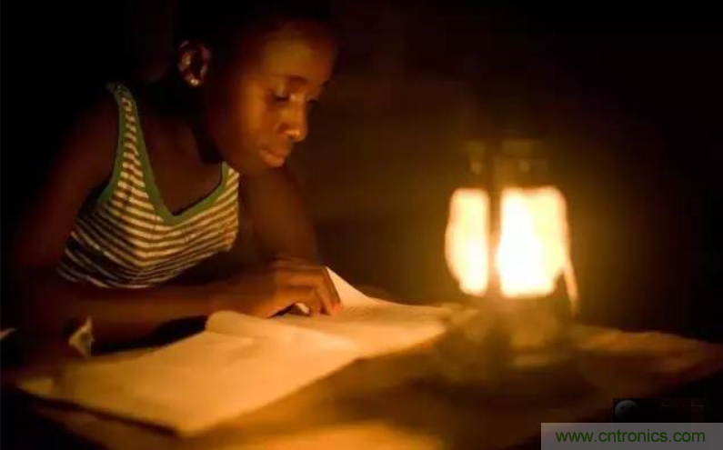 單靠重力就能工作的燈，將為15億人帶來光明