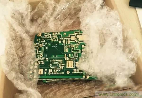 想看大牛是如何DIY射頻功放的嗎？