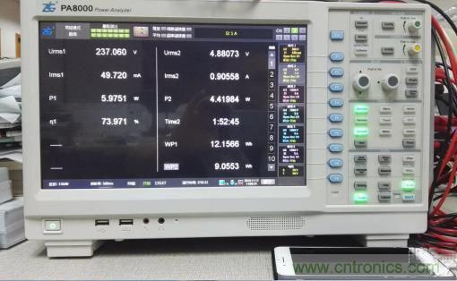 &ldquo;瘋7&rdquo;手機(jī)充電實(shí)測：為何沿用傳統(tǒng)充電模式？