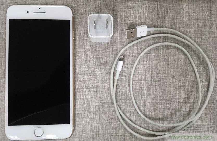 &ldquo;瘋7&rdquo;手機(jī)充電實(shí)測：為何沿用傳統(tǒng)充電模式？