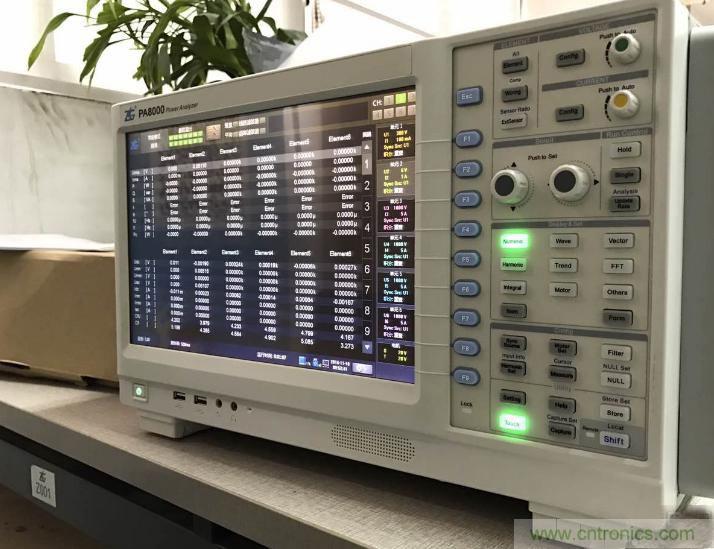 &ldquo;瘋7&rdquo;手機(jī)充電實(shí)測：為何沿用傳統(tǒng)充電模式？