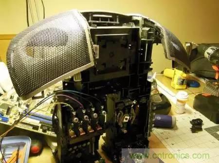 廢舊收音機如何變身成酷炫機器人？