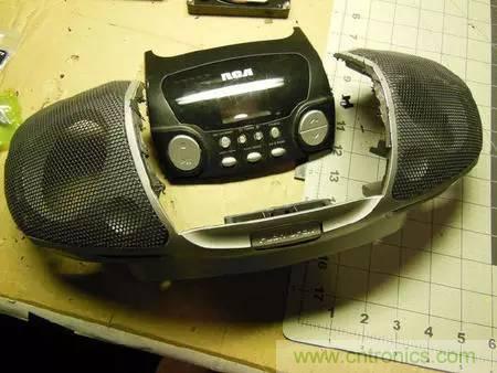 廢舊收音機如何變身成酷炫機器人？