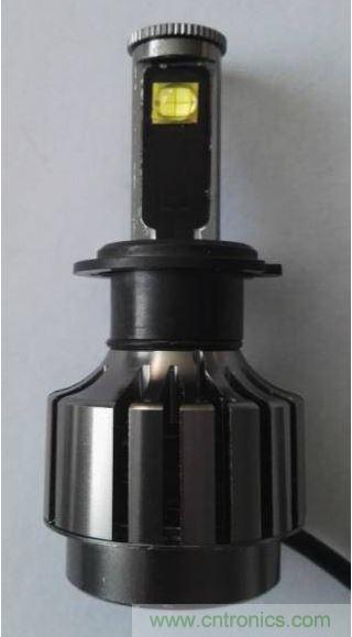 采用大功率陶瓷基LEDs 制造的汽車前大燈燈泡。