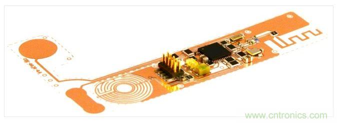 藍(lán)牙傳感器電路：可以折疊成想要的形狀，并用塑料制造出來(lái)。