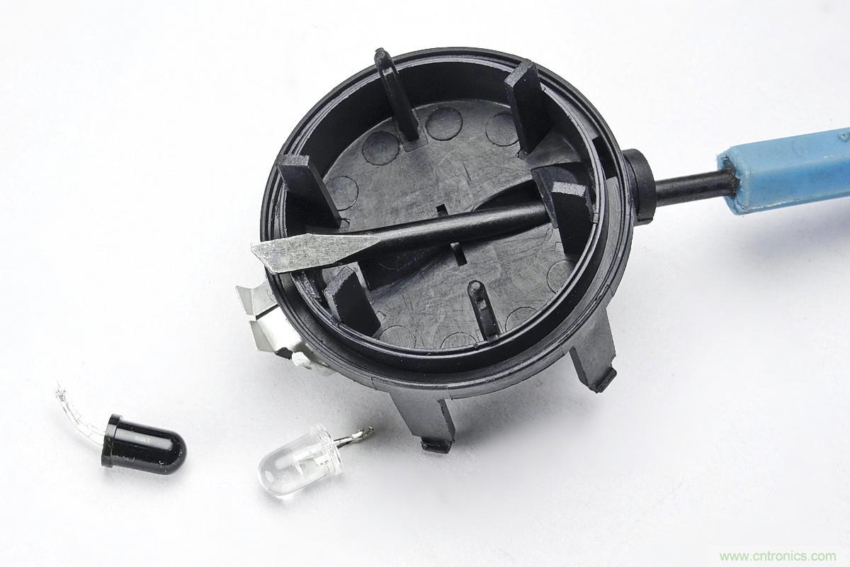 小米煙霧報(bào)警器拆解：一顆電池可用五年是如何做到的？