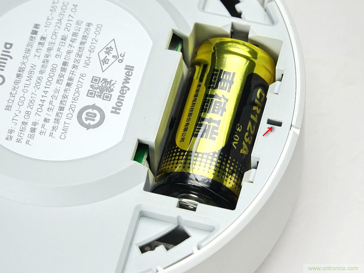 小米煙霧報(bào)警器拆解：一顆電池可用五年是如何做到的？