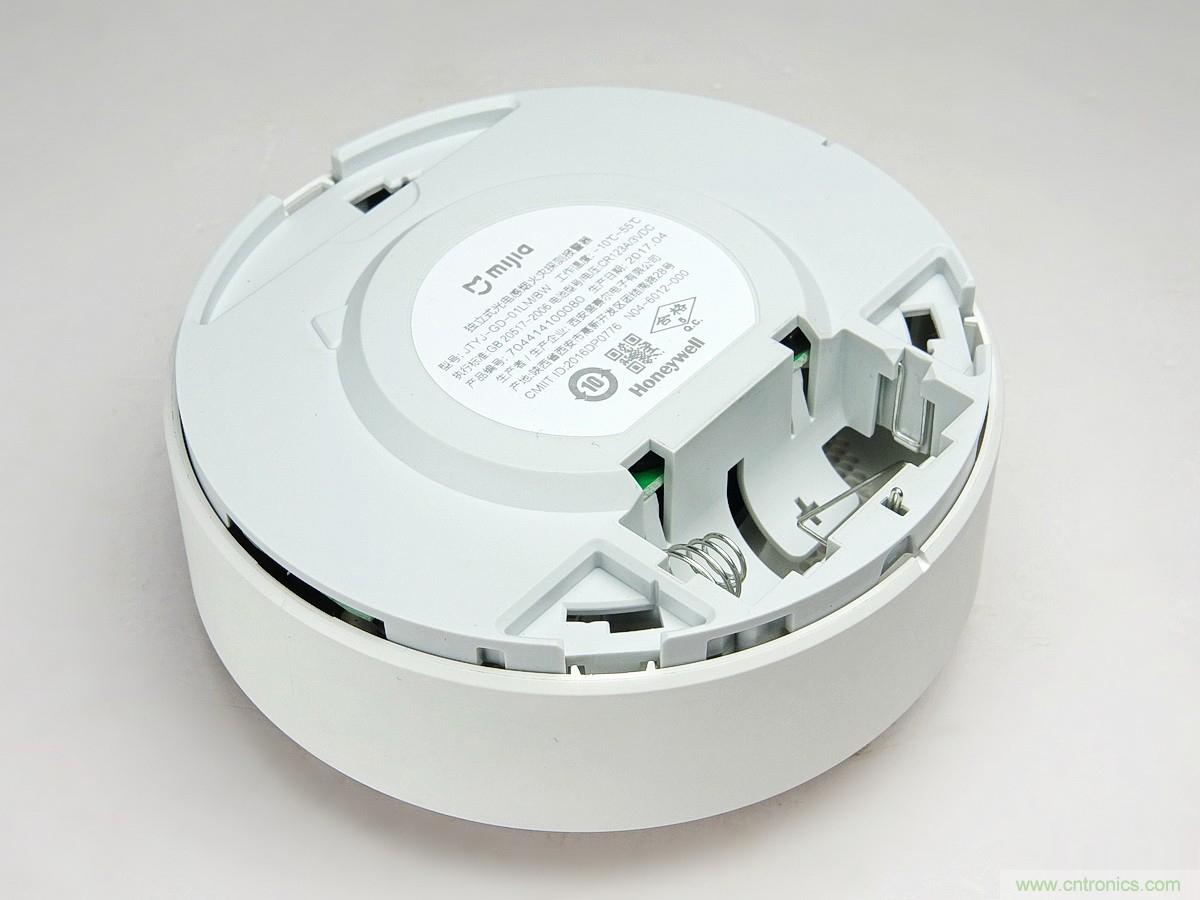 小米煙霧報(bào)警器拆解：一顆電池可用五年是如何做到的？