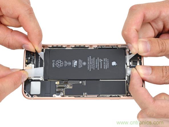 iPhone 8首拆：無線充電版本的iPhone 7？