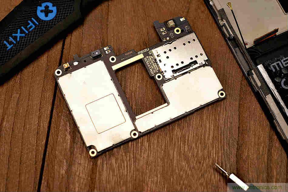 拆解魅族15 Plus：玩轉(zhuǎn)了新概念，但其工藝究竟如何？