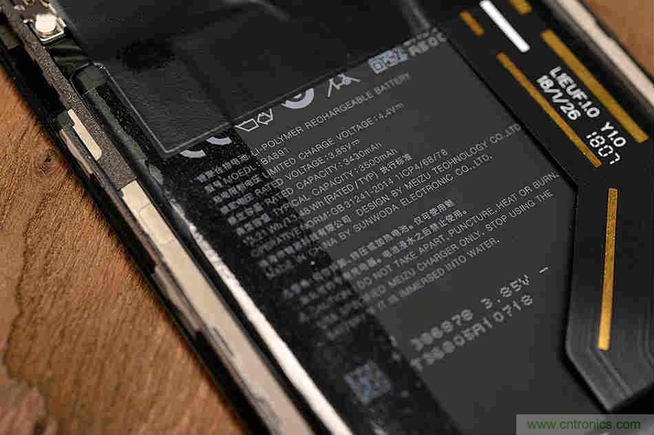 拆解魅族15 Plus：玩轉(zhuǎn)了新概念，但其工藝究竟如何？
