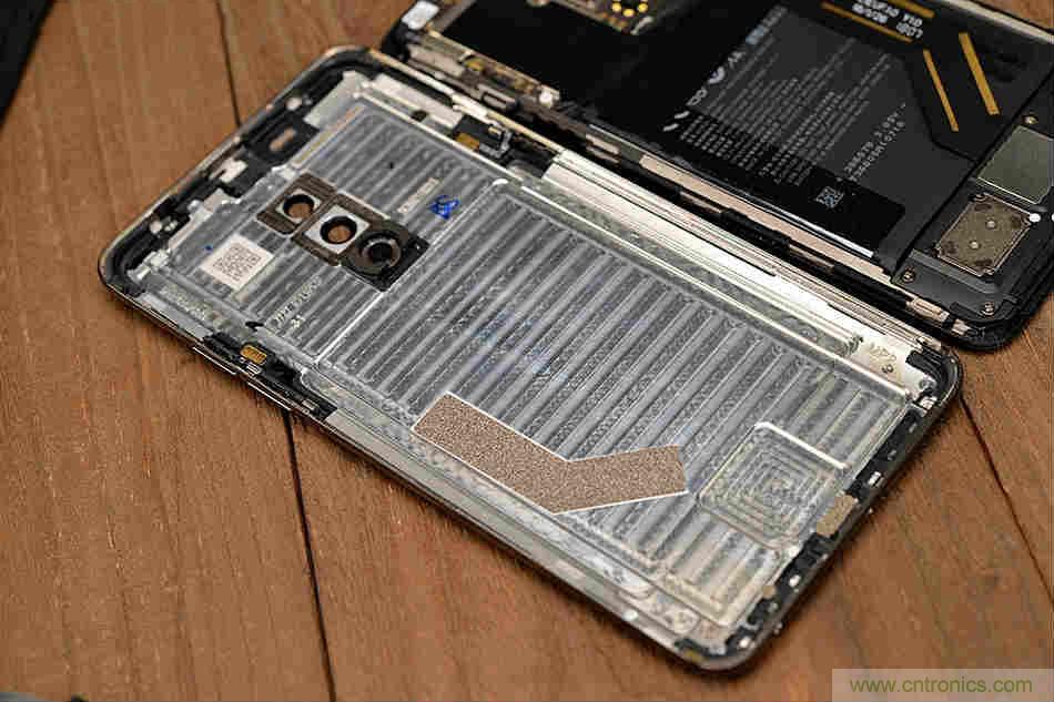 拆解魅族15 Plus：玩轉(zhuǎn)了新概念，但其工藝究竟如何？